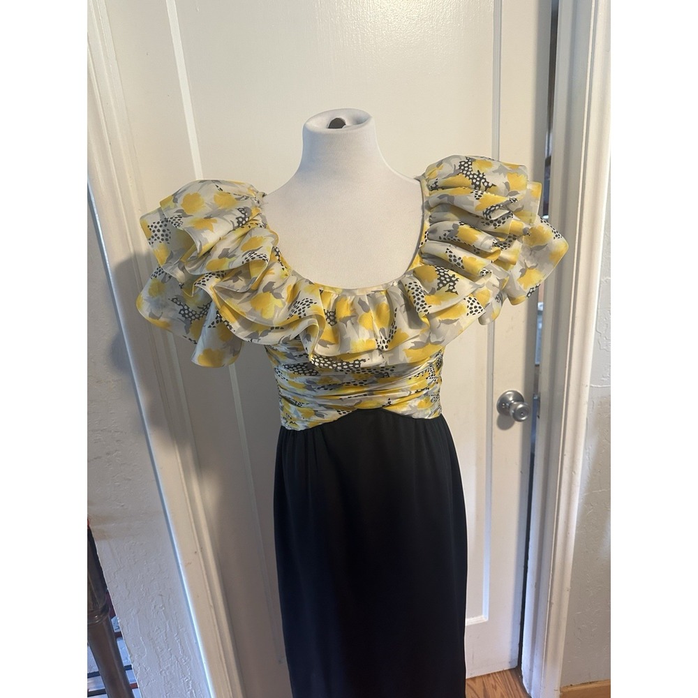 Vintage 1970-80s Michael Novarese Off Shoulder Vintage Gown yellow black Pattern